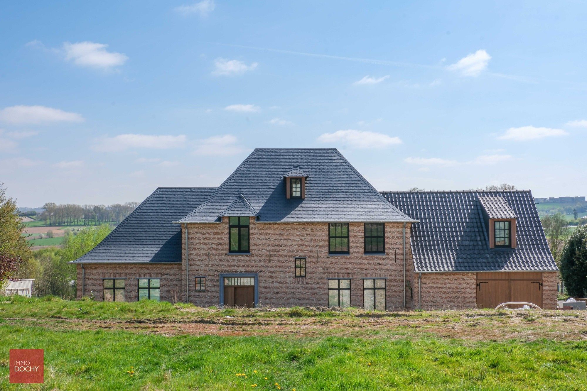 NIEUWGEBOUWDE RUIME CASCO-VILLA met prachtig vergezicht foto 12