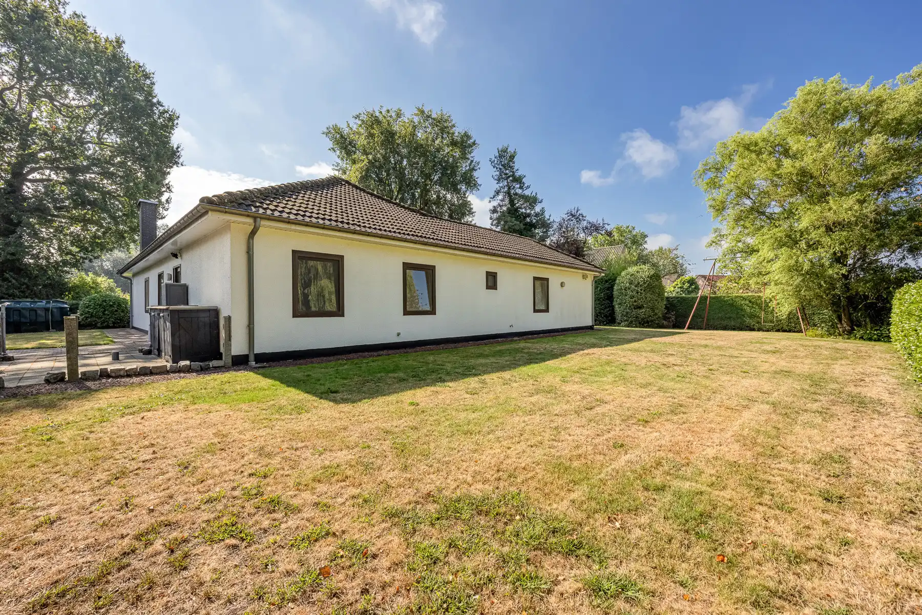Te renoveren gelijkvloerse woning op ca. 1400 m² foto 21