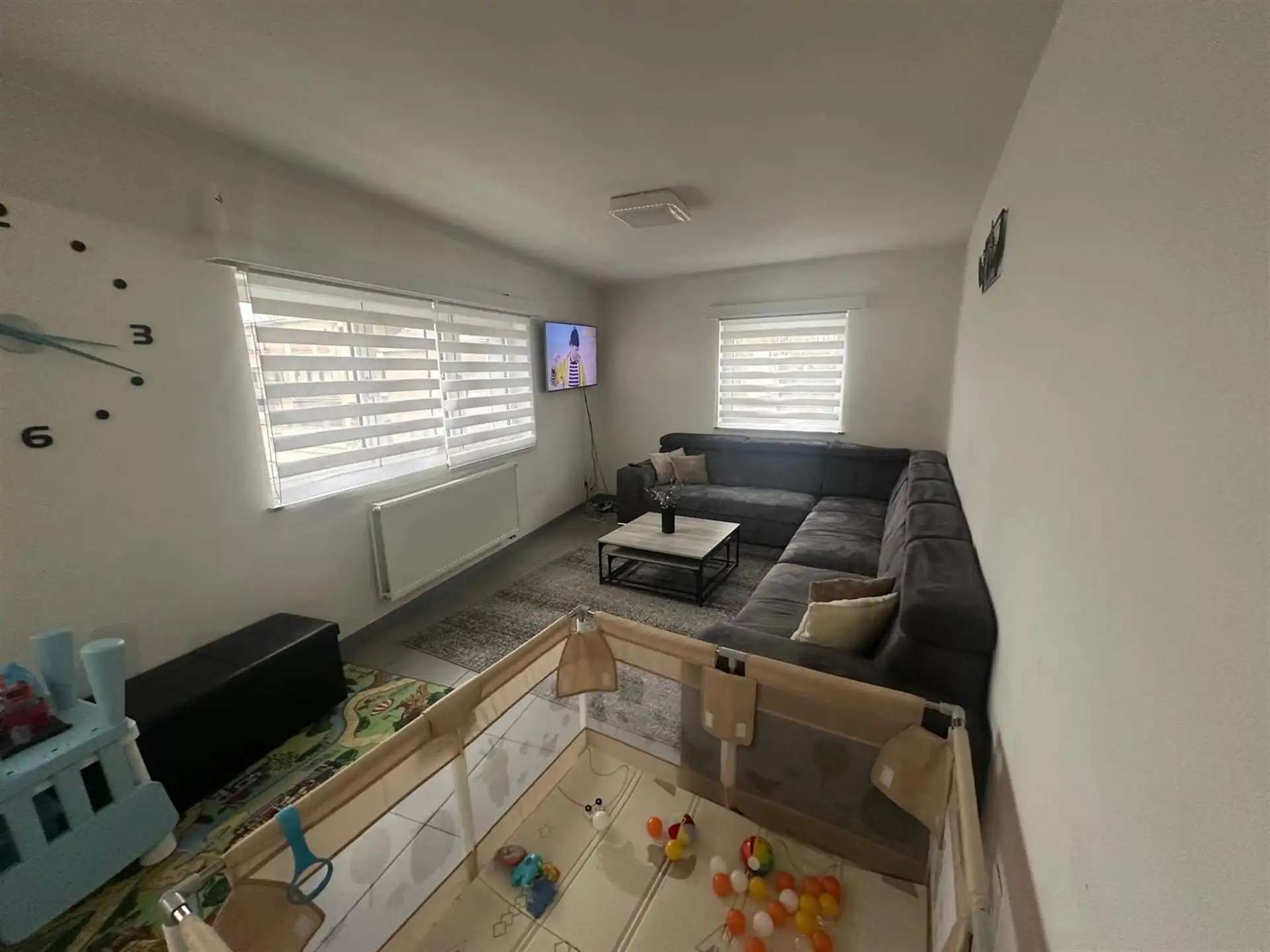 Ruim appartement met 2 slaapkamers en garage foto 4