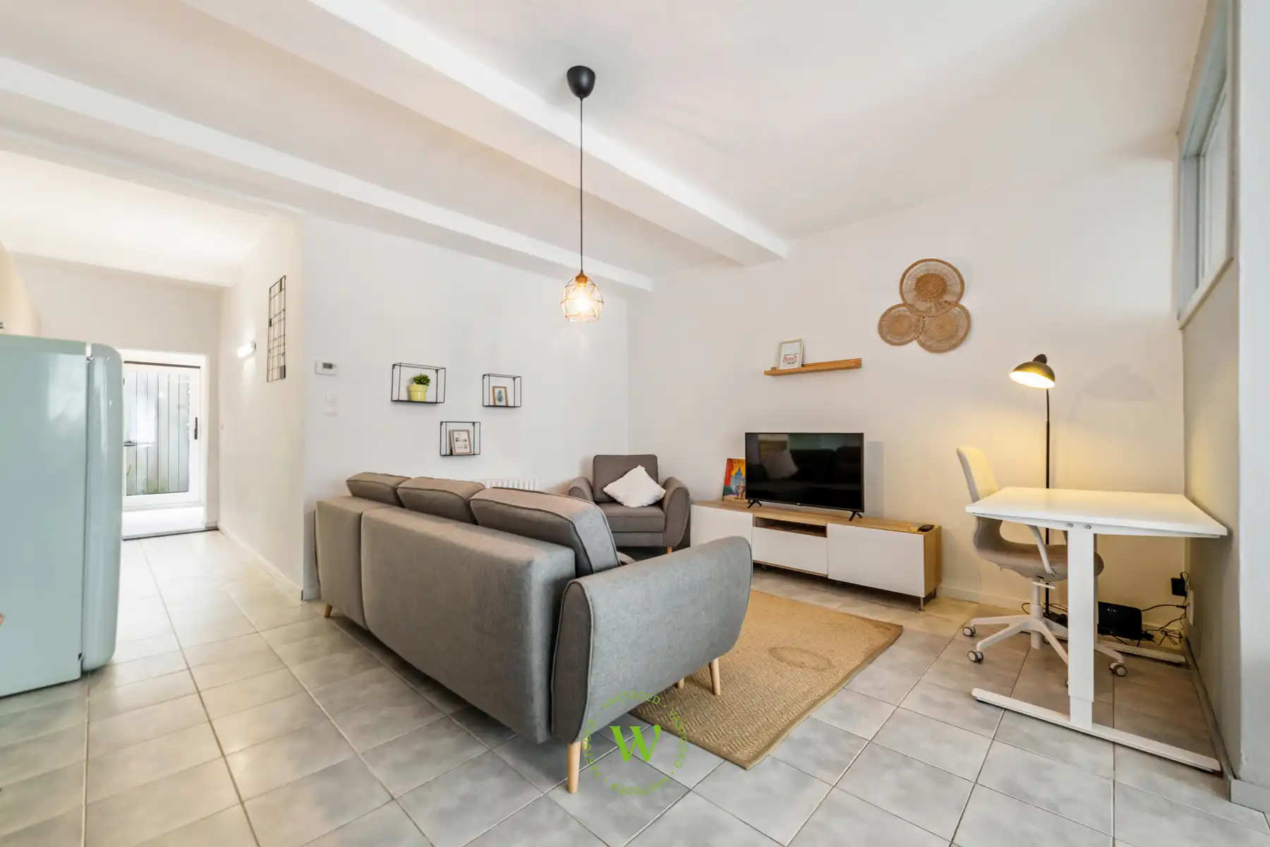 Lichtrijk gelijkvloers appartement met private inkom foto 4