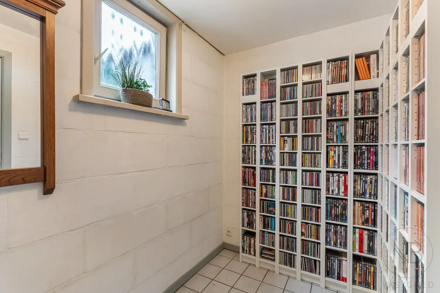 Pand met vergunde praktijkruimte, woonst, garage en carport in Opglabbeek foto 12