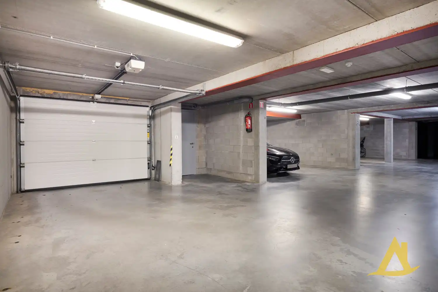 ENERGIEZUINIG APPARTEMENT MET AUTOSTAANPLAATS TE DIEST! foto 21
