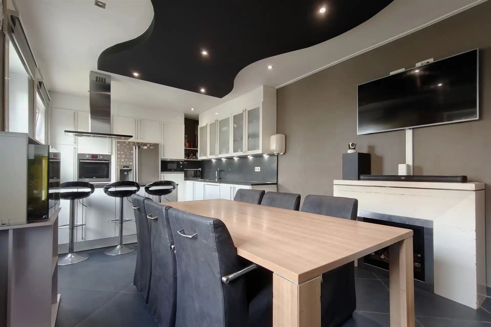 Ruime gezinswoning met 6 slaapkamers op toplocatie vlakbij Maastricht foto 6