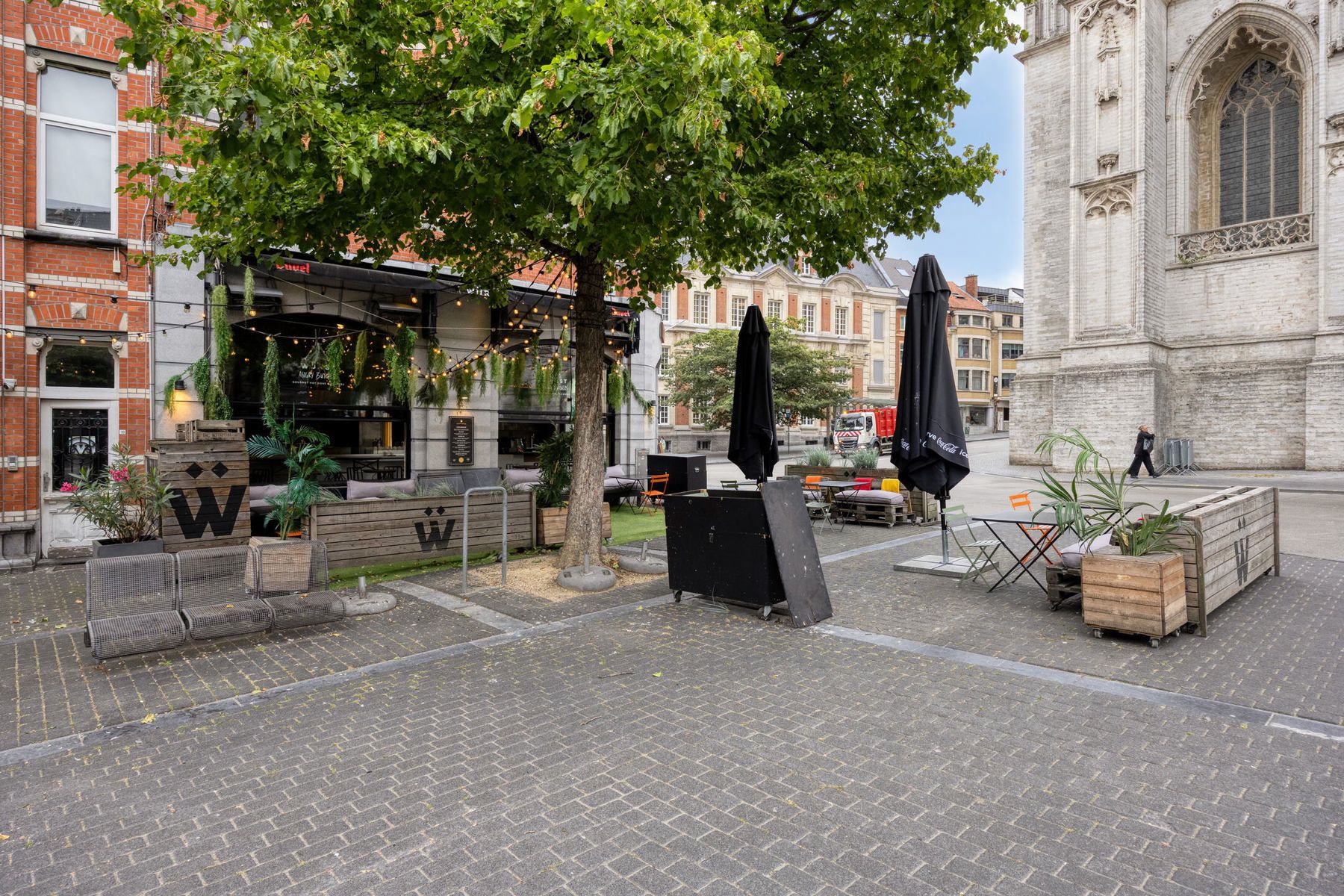 Handelsgelijkvloers op AAA-locatie foto 2