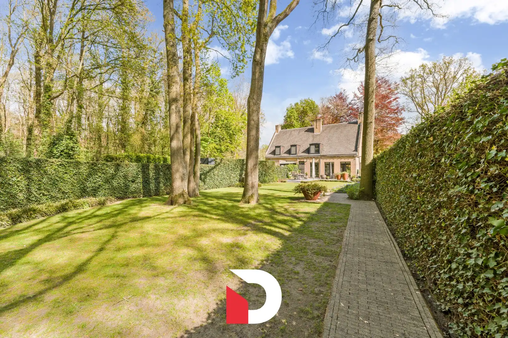 Statige halfopen woning op toplocatie te St-Kruis/Assebroek foto 11