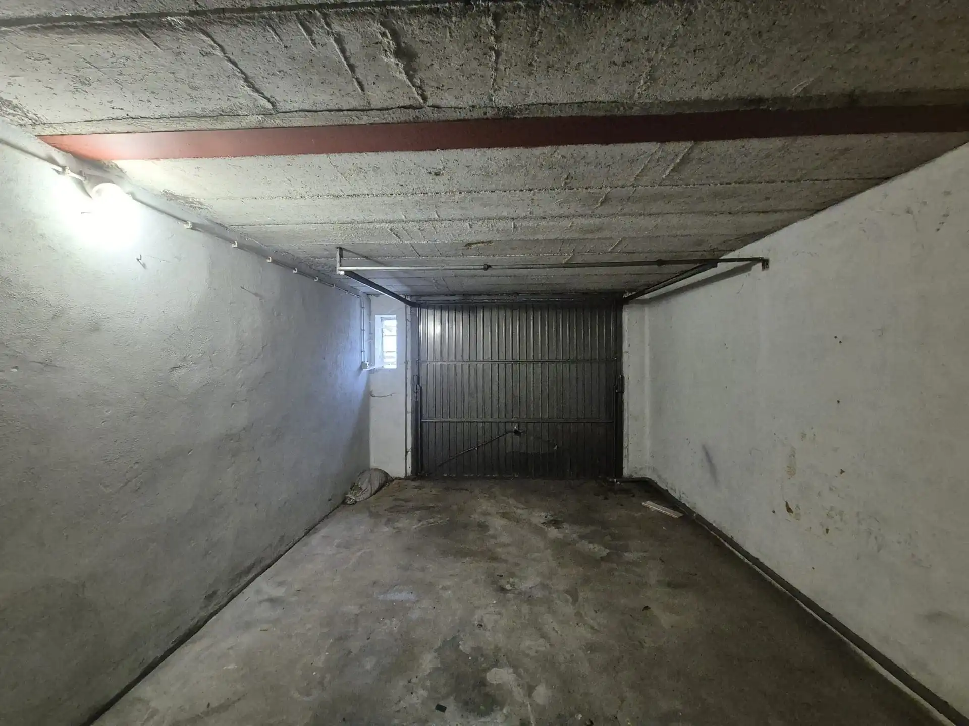 Centraal gelegen ruim appartement met groot zongericht terras en garage. foto 28