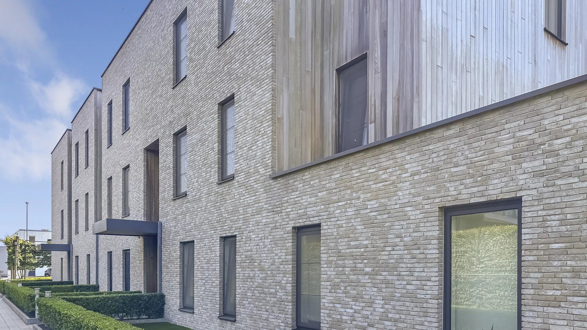Comfort, ruimte èn ligging: instapklaar wonen in het groene Genk foto {{pictureIndex}}