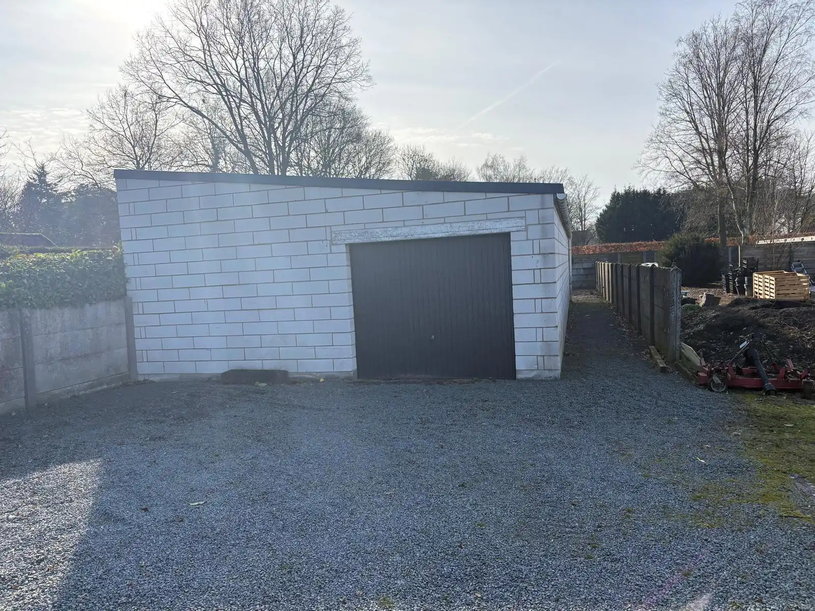 Magazijn van 110m² gelegen te Nijlen foto {{pictureIndex}}