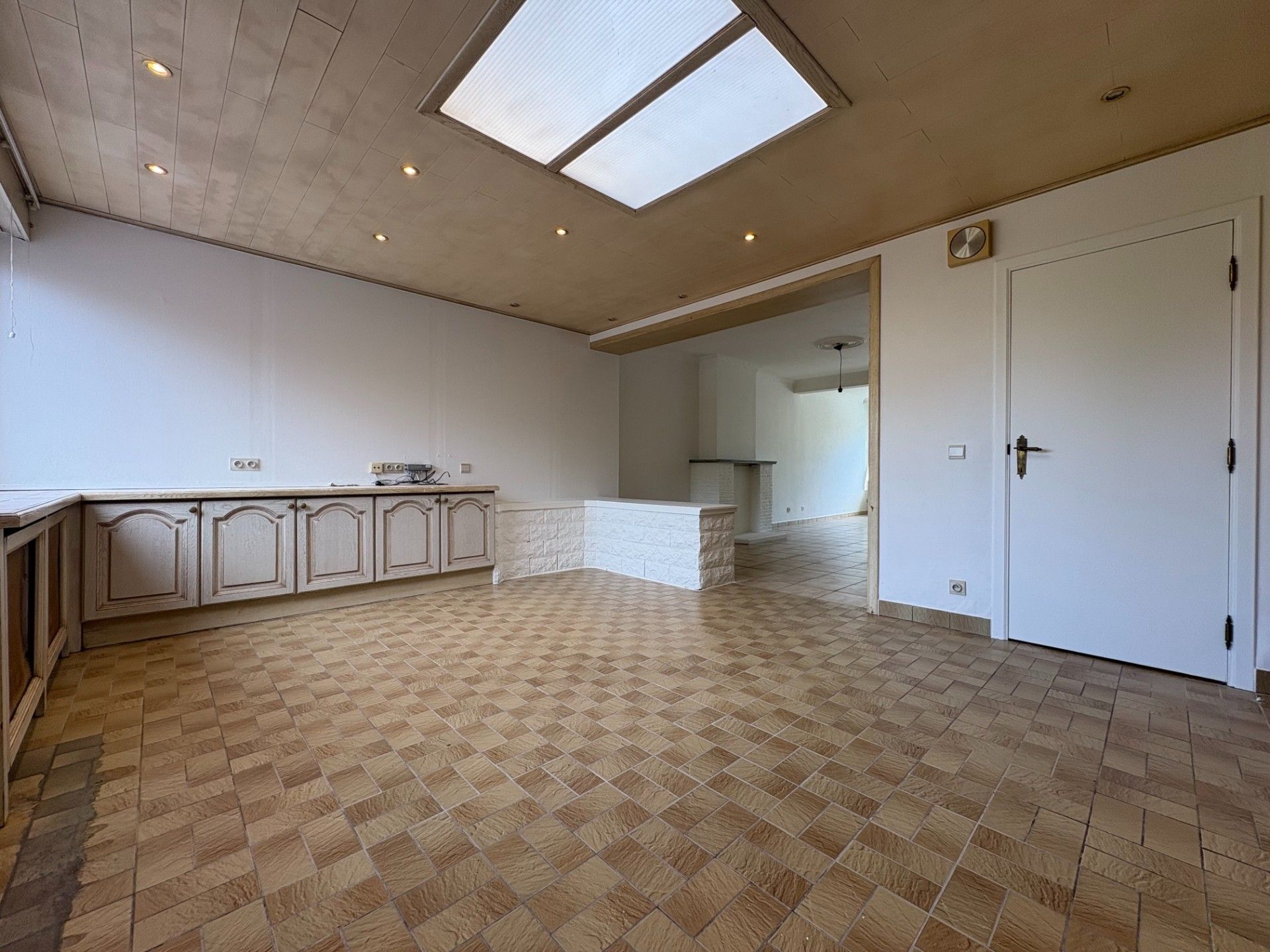 Ruime, rustig gelegen woning met 3 slaapkamers in Anzegem foto 6