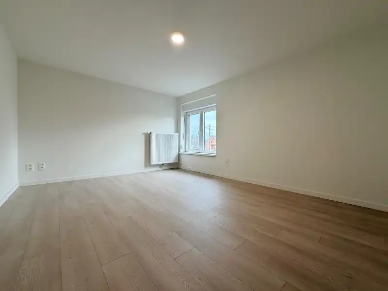 Gerenoveerde halfopen woning te huur in Doornzele foto 10