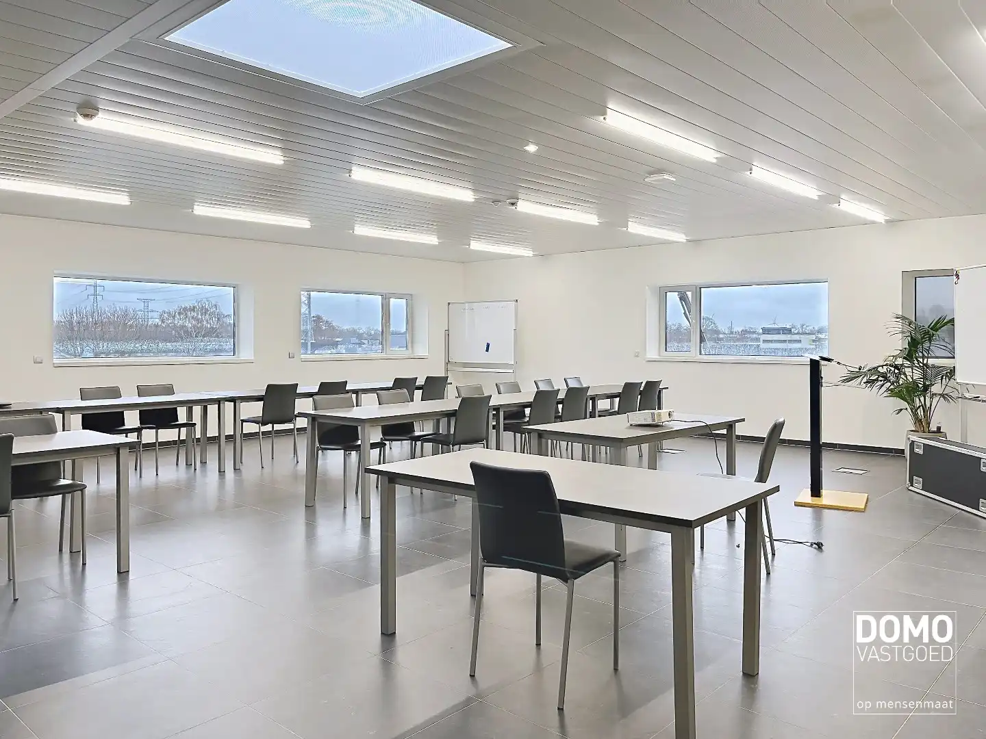 INNOVATIEVE RUIMTE MET LABO, LOGISTIEKE VOORZIENINGEN EN RESEARCH & DEVELOPMENT IN EEN ECO-BEDRIJFSGEBOUW TE PAAL foto 20