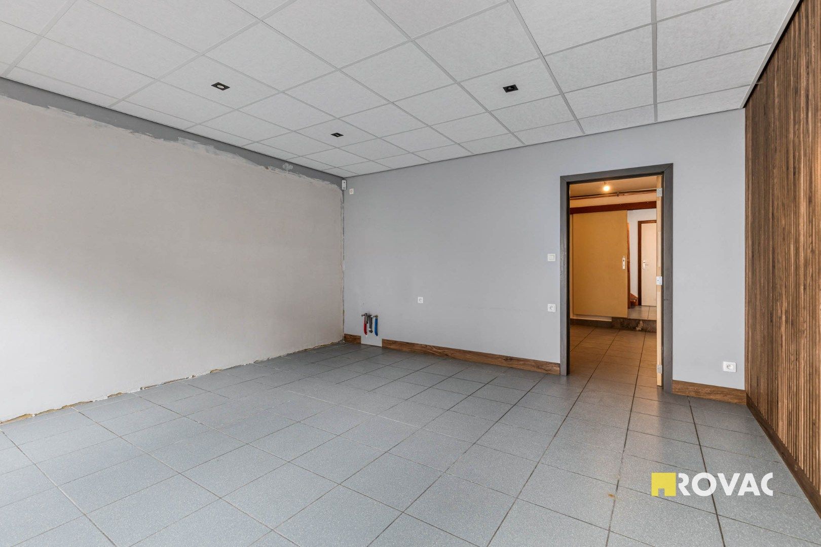 Polyvalente eigendom handelsruimte met woonst. Garage mogelijk foto 5