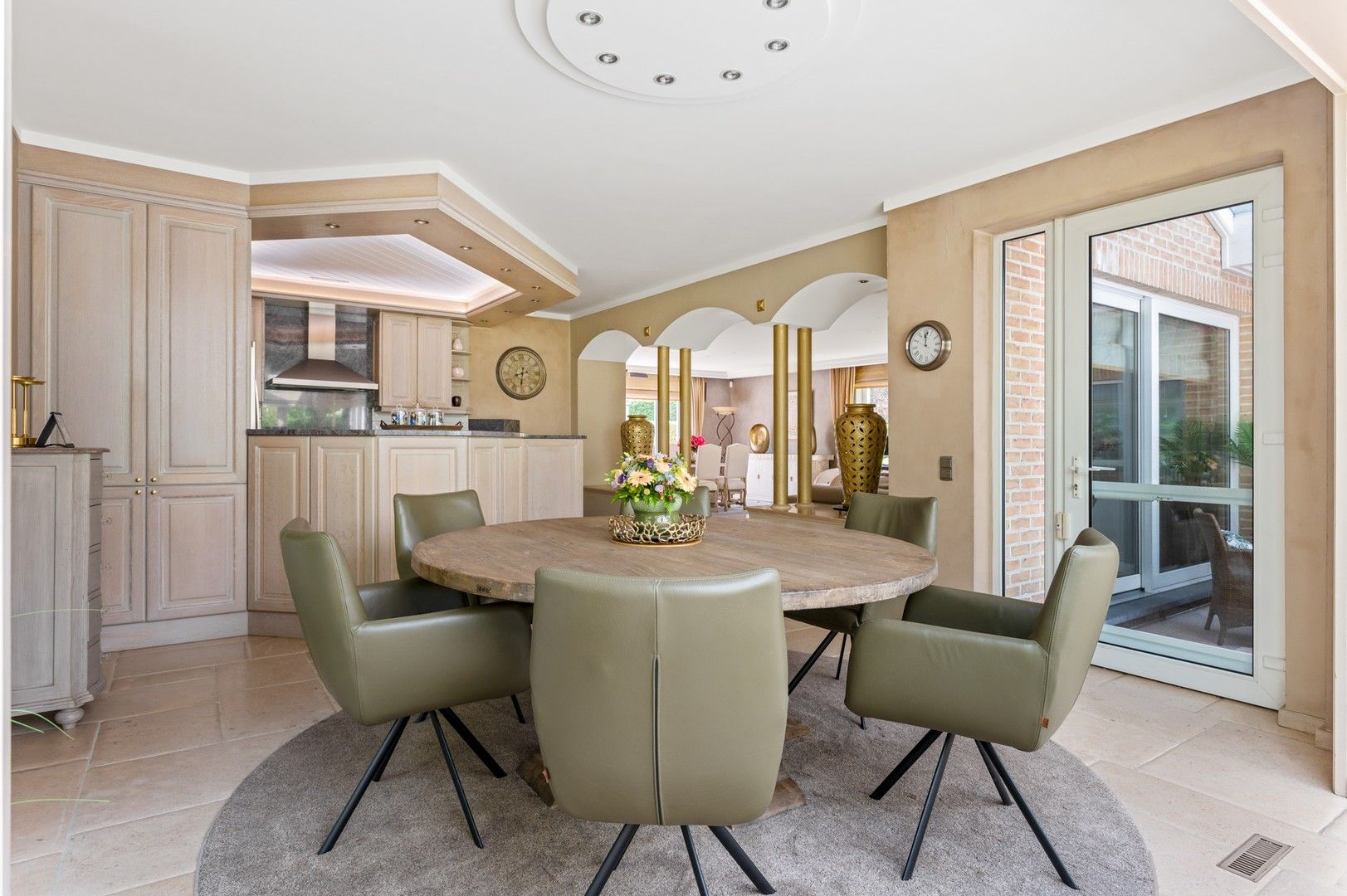 Tijdloze royale villa (EPC B) op prachtig perceel in De List foto 9