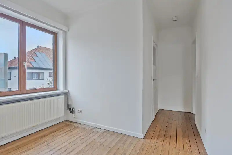 CHARMANTE WONING MET ZONNEPANELEN EN ZUIGERICHTE TUIN foto 17