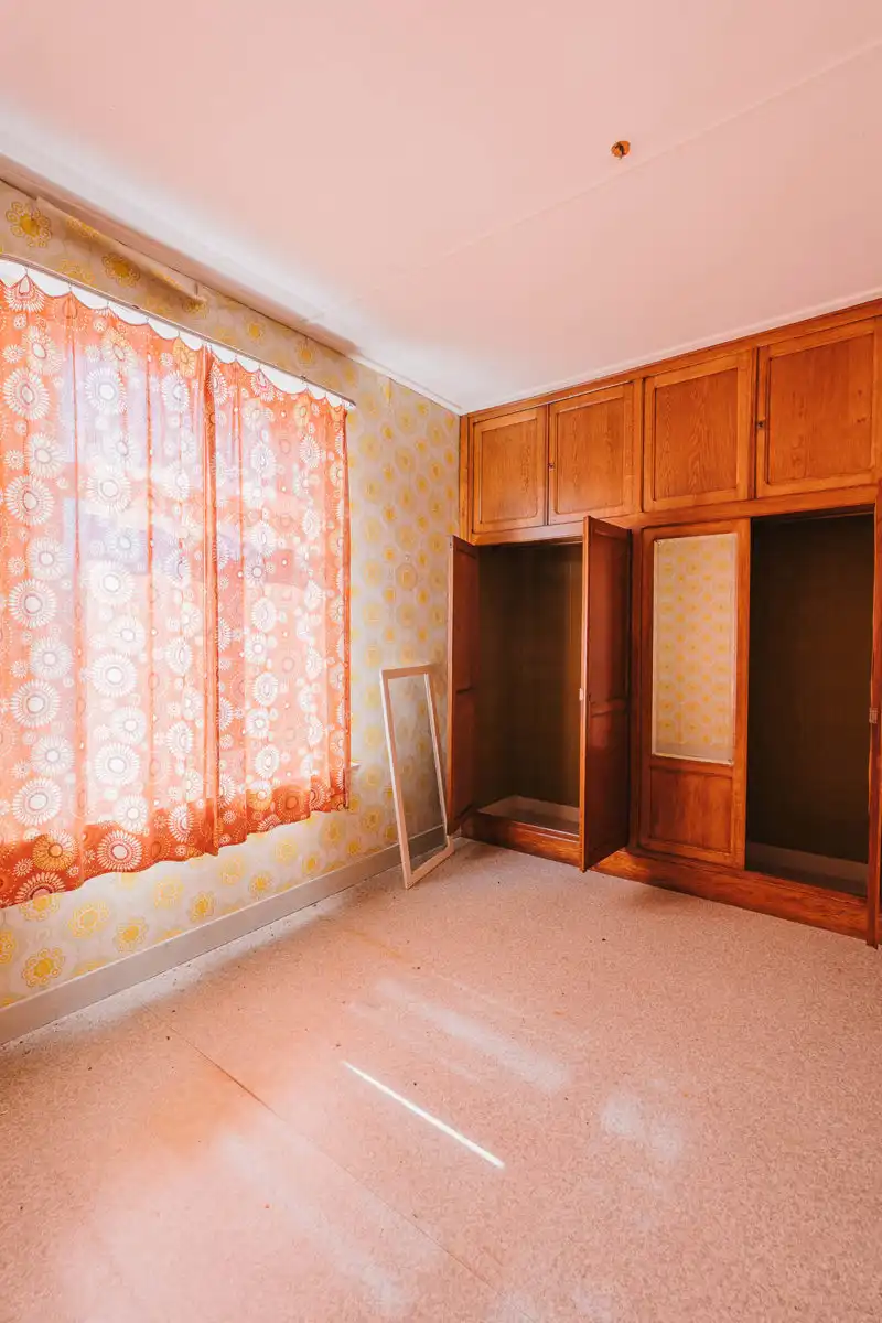 Karaktervolle, te renoveren woning met tal van mogelijkheden foto 19