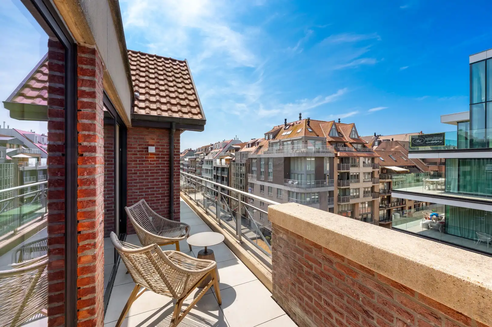 Prachtig gerenoveerd duplex hoekappartement nabij de Lippenslaan. foto 10