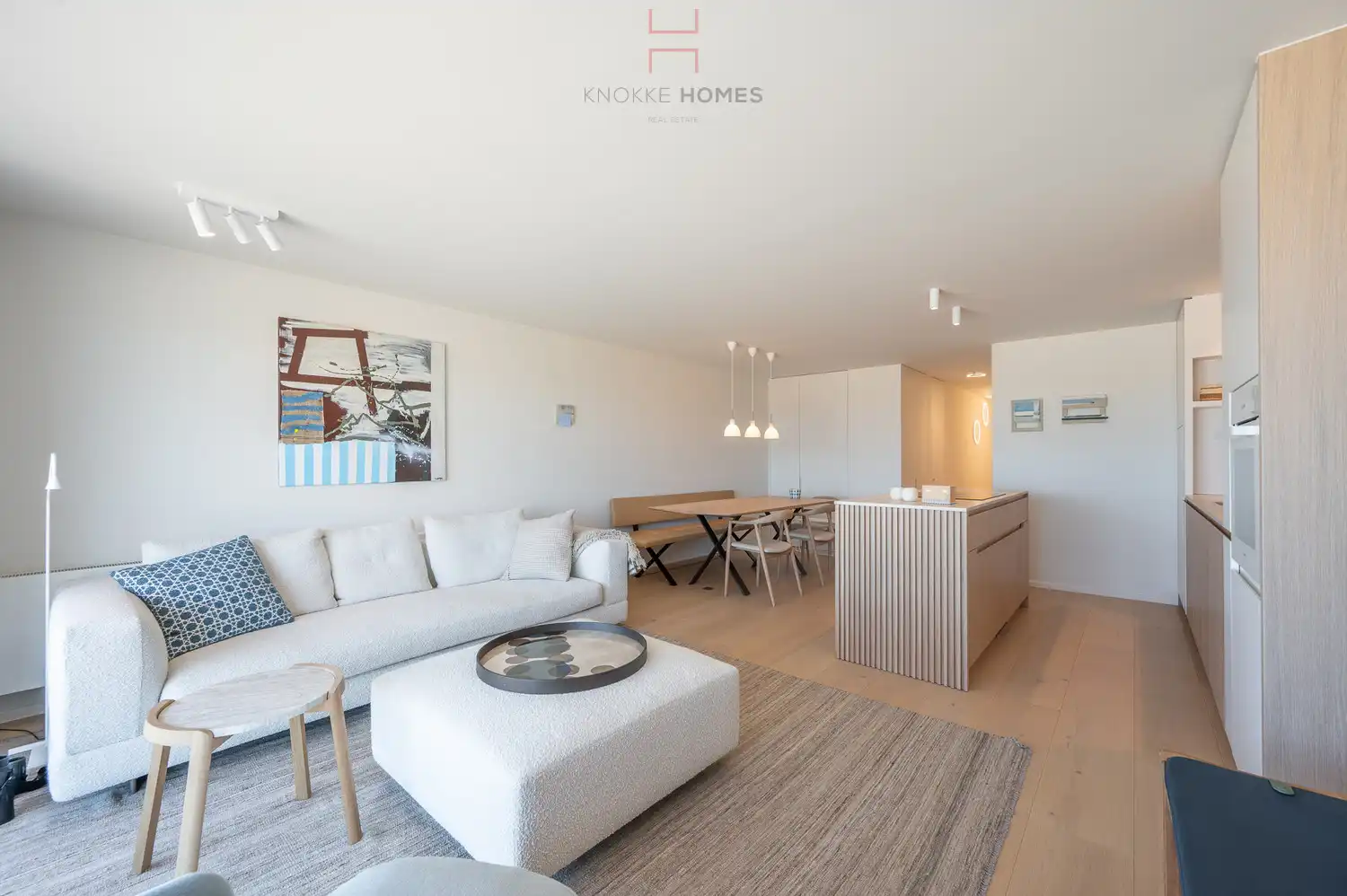 Prachtig gerenoveerd appartement met frontaal zeezicht in Duinbergen foto 8