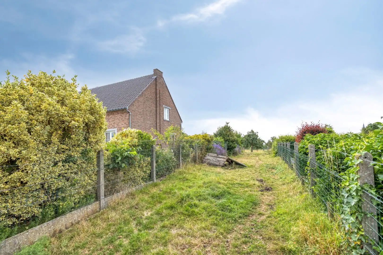 Ruime landelijke woning met tuin en weide op mooi perceel van 21a22ca foto 30