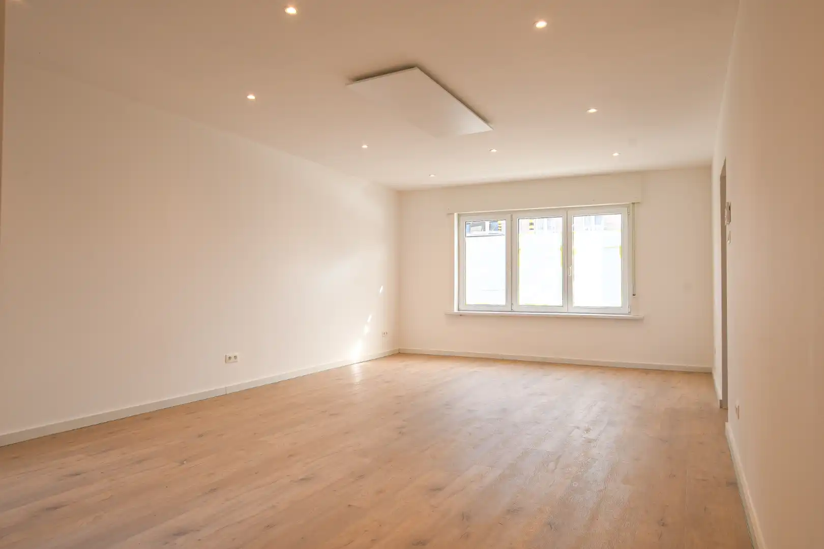 Gerenoveerde woning met 4 slaapkamers te Blankenberge foto 4