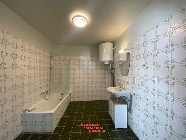 Opbrengsteigendom met 6 appartementen en 7 garages  foto 20