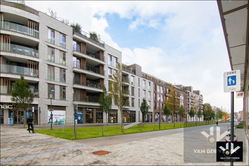 Gezellig, recent en centraal gelegen 2 slpk appartement met zuid-gericht terras foto 2