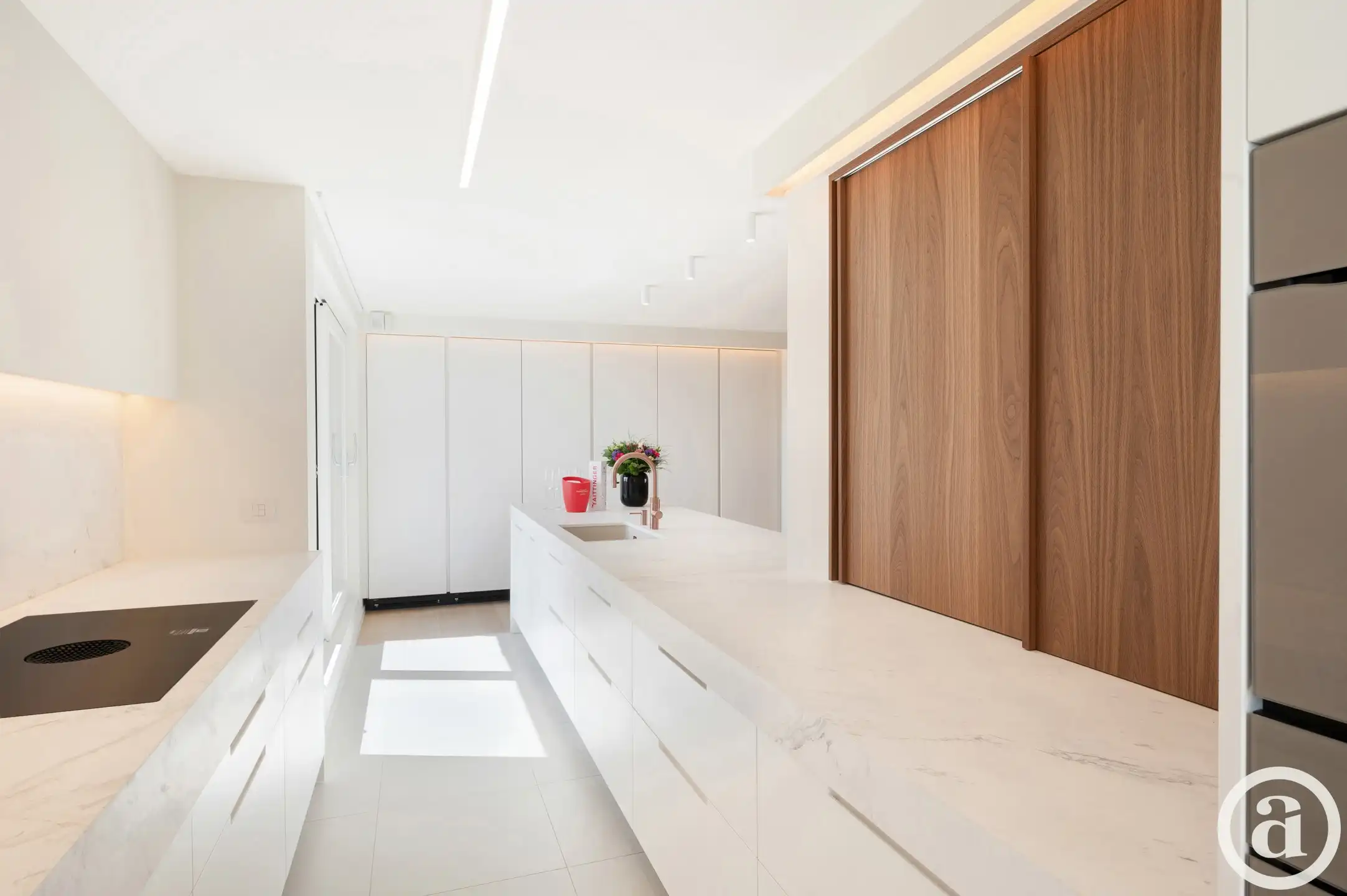 Zonnige penthouse met ruime terrassen en zijdelings zeezicht foto 10