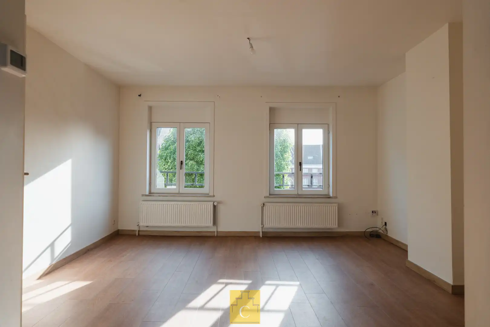 Duplex Appartement (139 m2) in herenhuis met  terras, rustige ligging op idyllisch kerkplein foto 6