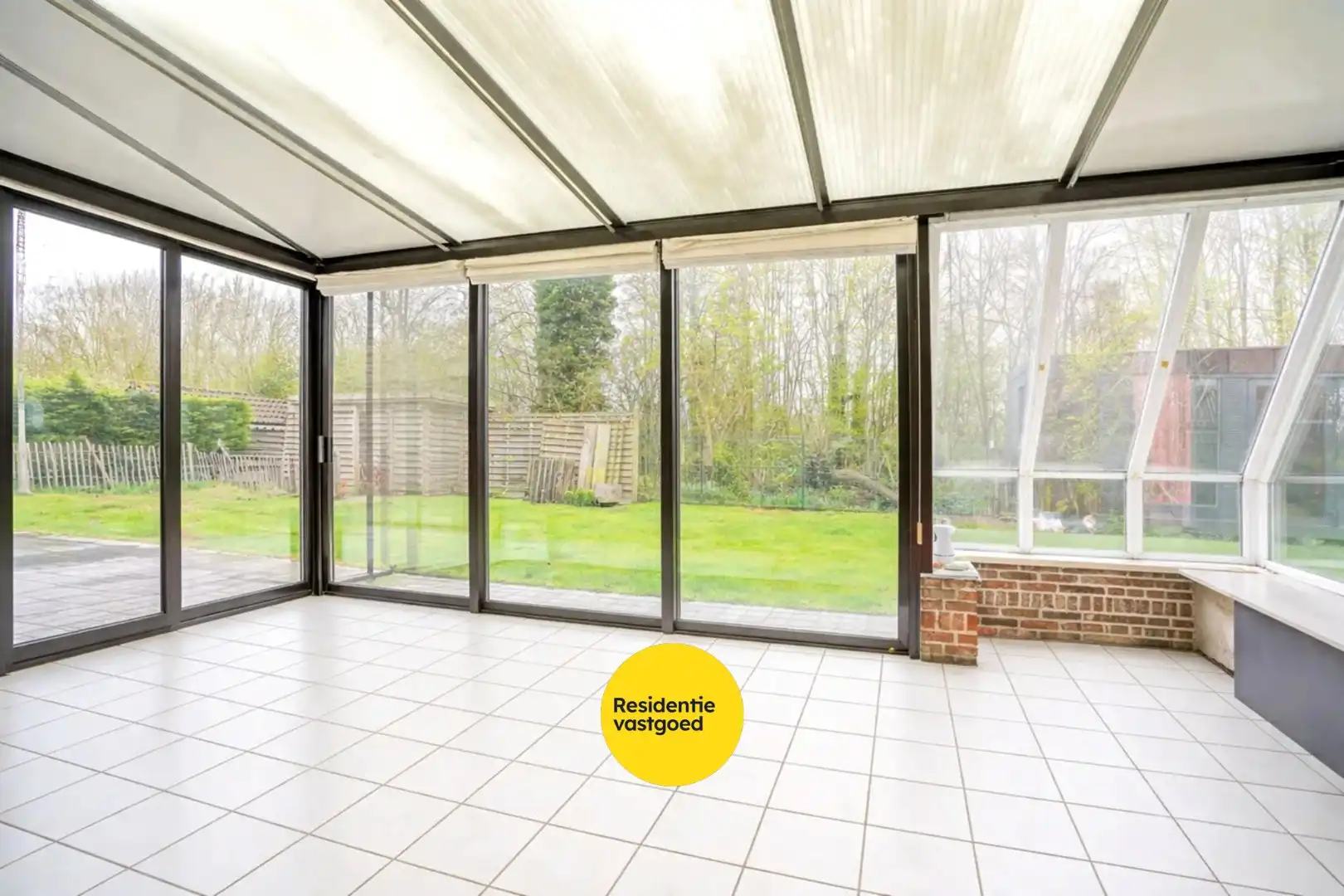 Gerenoveerde alleenstaande woning op 637m² te Veurne! foto 11