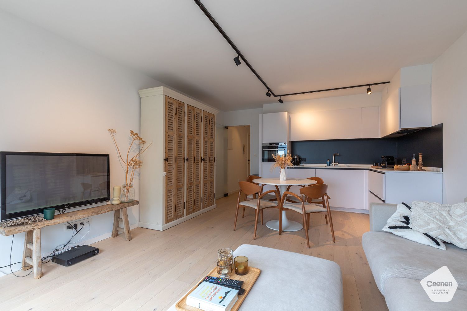 Mooi gerenoveerd, zuid-gericht appartement met 1 slaapkamer foto 3