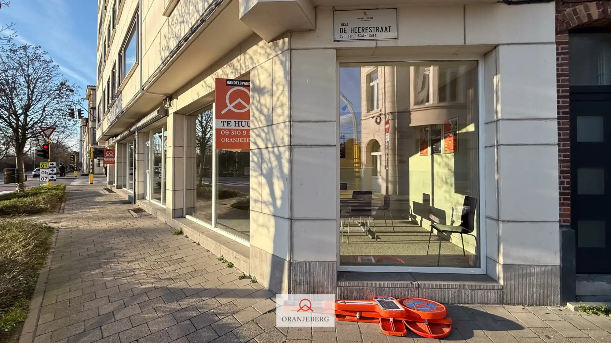 Hoek handelspand op commerciële ligging met veel visibiliteit foto 5