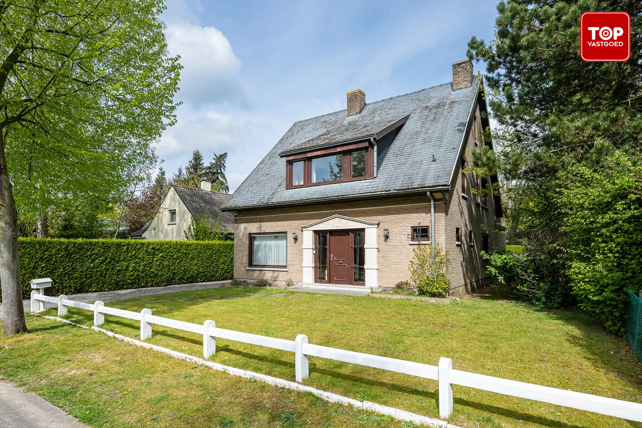 Te renoveren karaktervolle villa met 4 slaapkamers, gelegen op een perceel van 900 m². foto 23