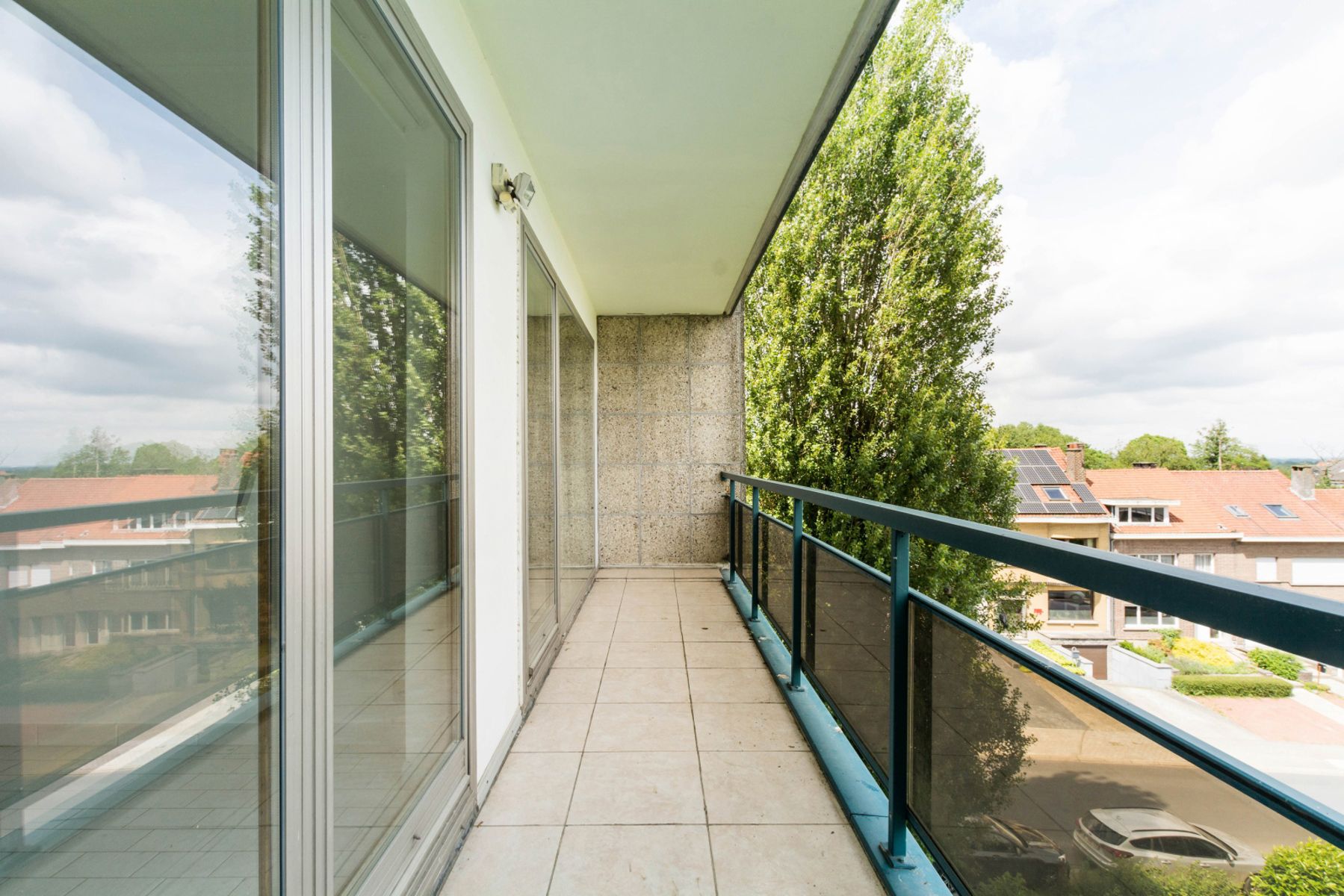 Verzorgd en instapklaar appartement met 2 terrassen & kelder foto 8