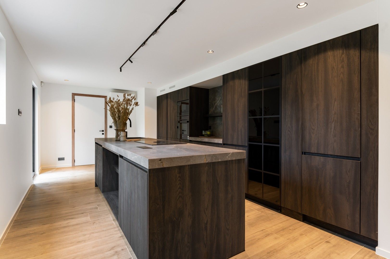 Moderne vernieuwbouw villa op prachtig perceel 1191 m² foto 7