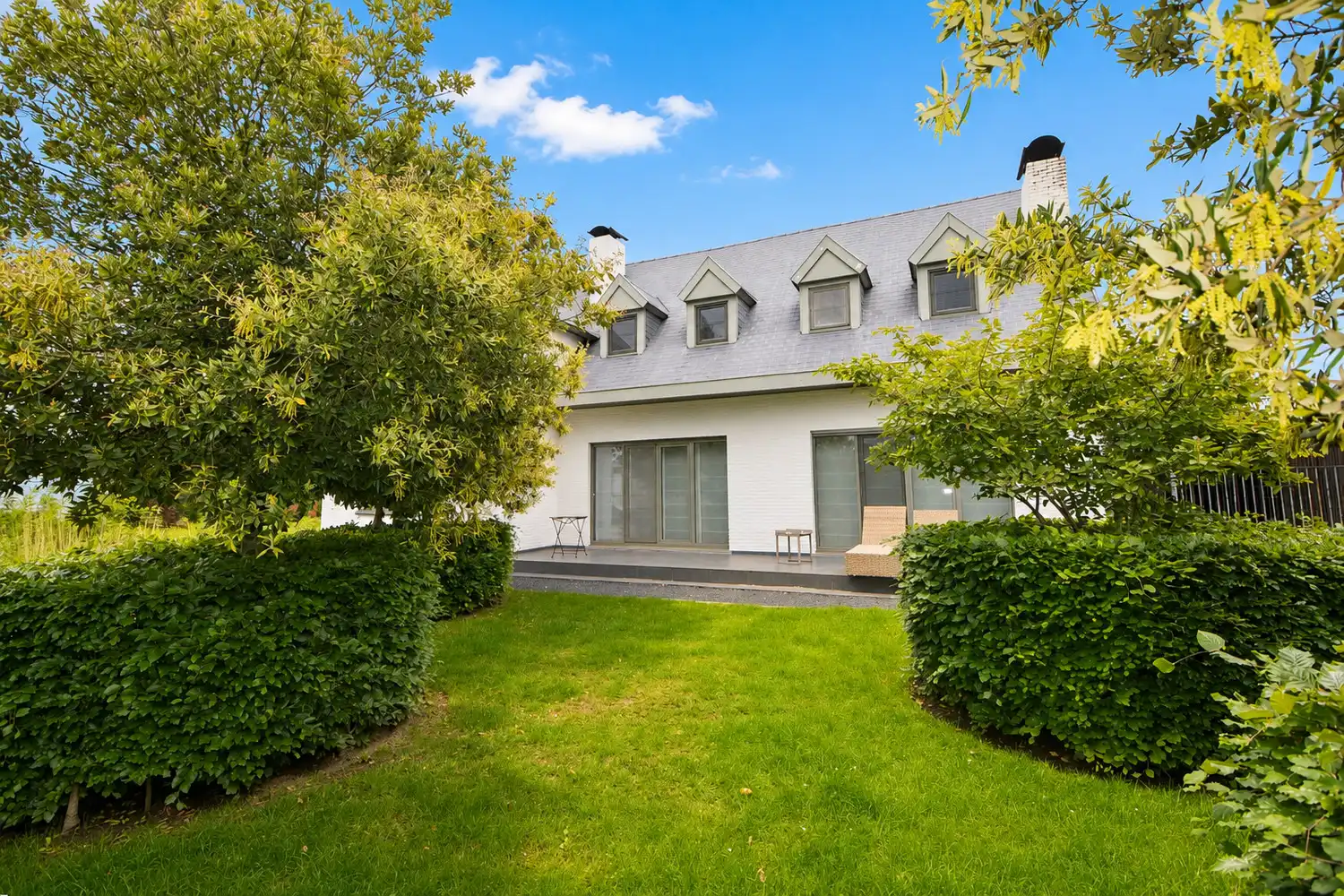 ENERGIEZUINIGE WONING MET 4 SLAAPKAMERS, GARAGE EN TUIN! foto 2