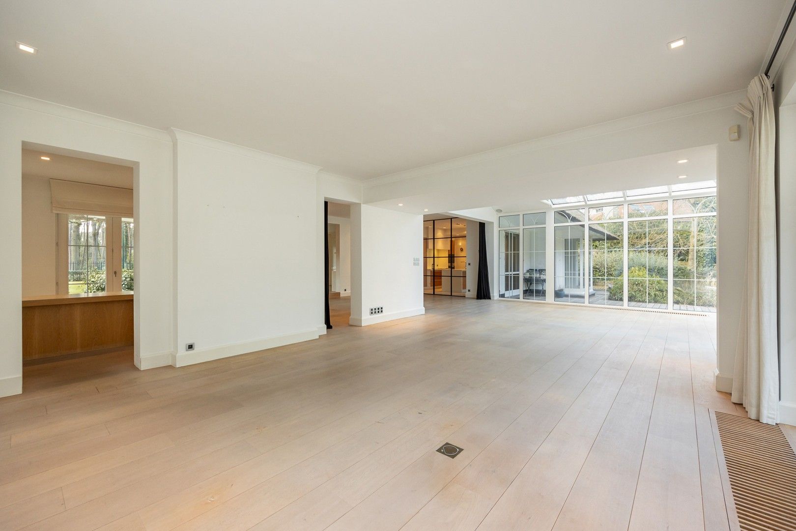 VILLA OP 3.750 m² foto 5