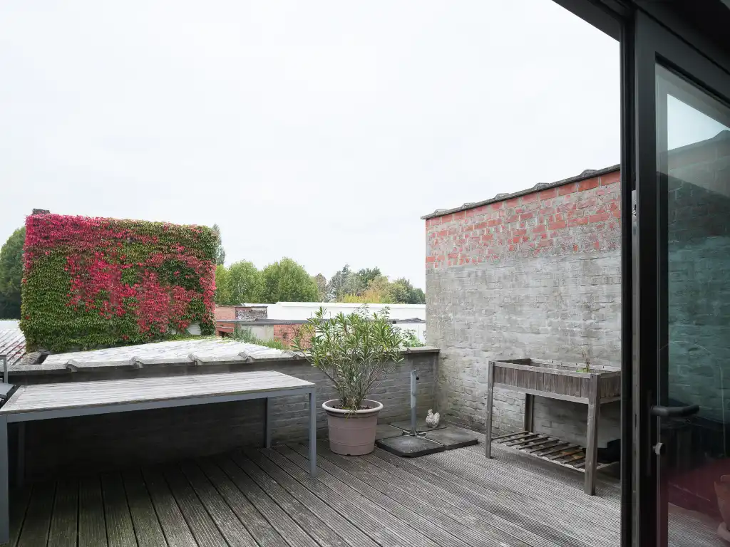 Unieke duplex-appartement met loft-allures en terras op een boogscheut van het centrum van Gent. foto 3