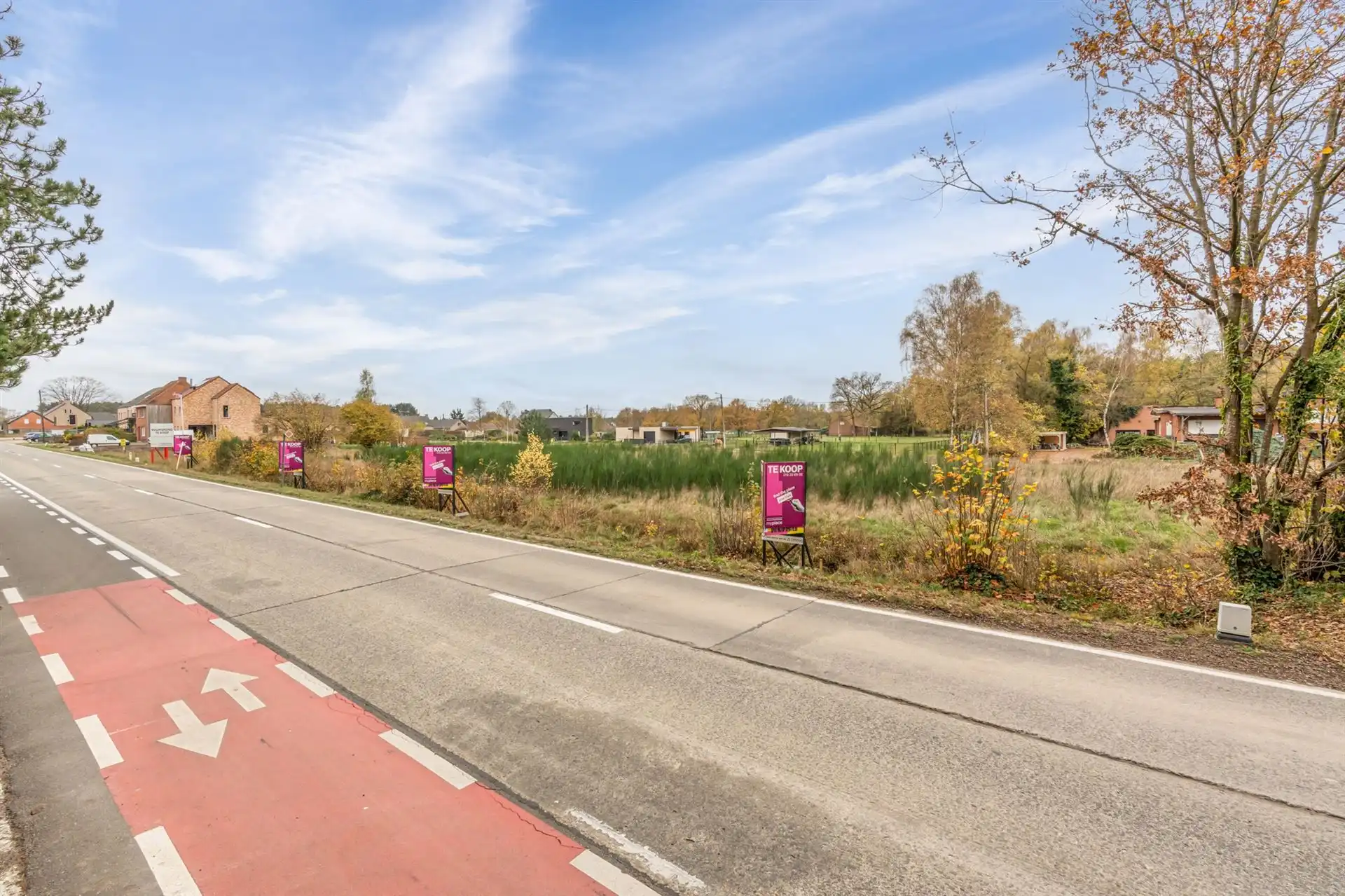 Bouwgrond voor halfopen bebouwing foto {{pictureIndex}}