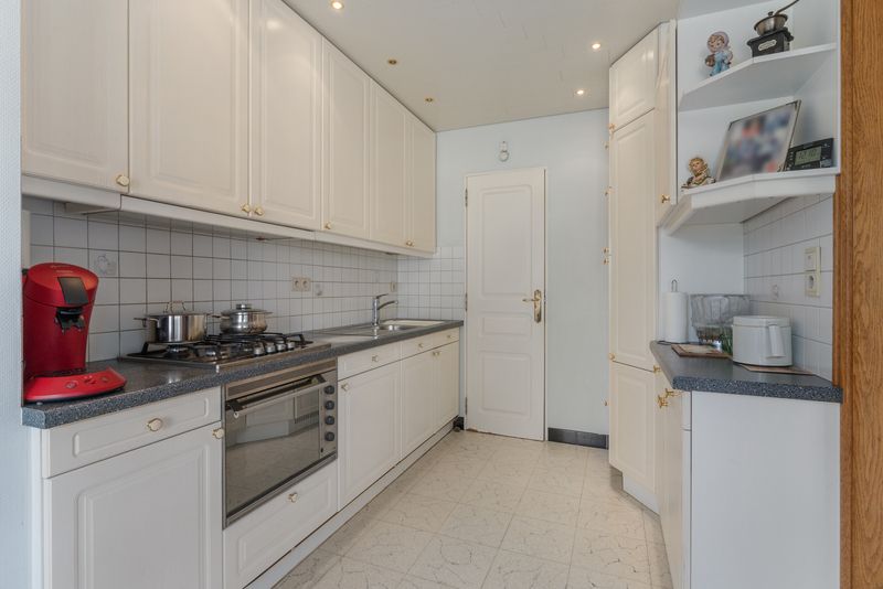 Gezellige halfopen bebouwing met 3 slaapkamers en uitweg achteraan – opp 423 m² foto 5