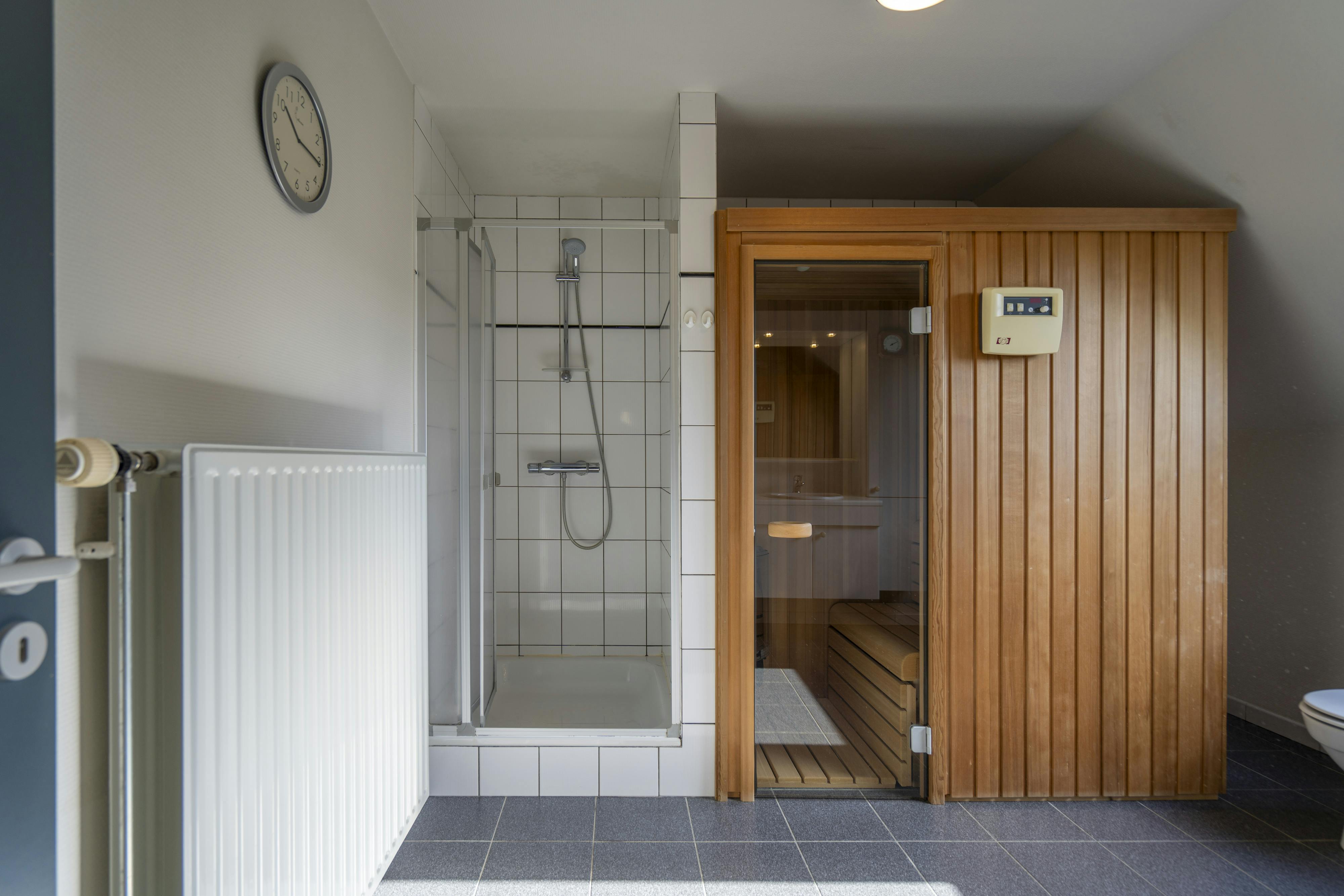 Instapklare villa in de rustige Keibeekstraat te Zwevegem foto 19