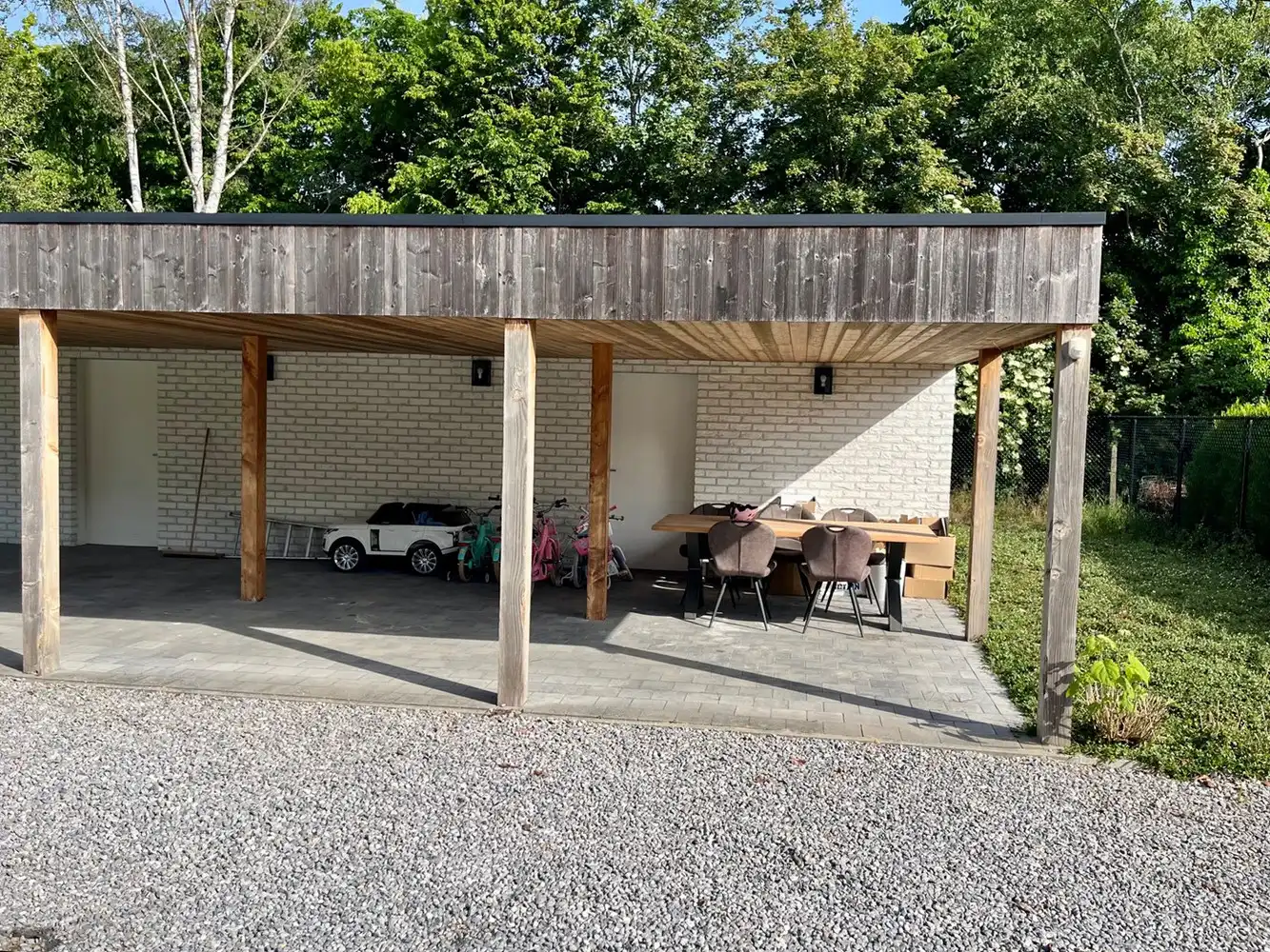 Elegante woning op 538 M2 nabij het centrum van Neeroeteren. foto 6