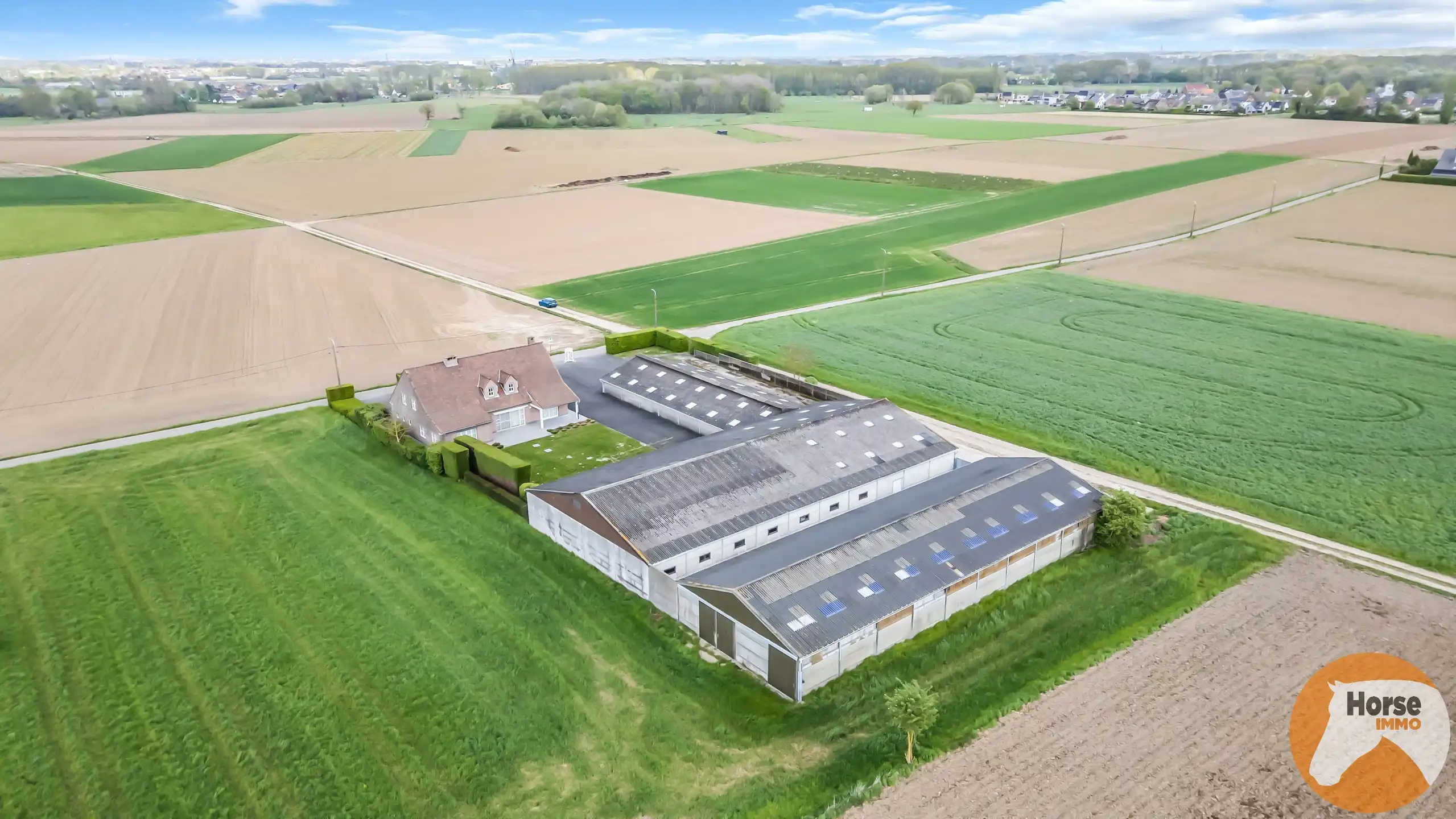 MEISE  – Landelijke woning met 3 loodsen op prachtig perceel foto 33