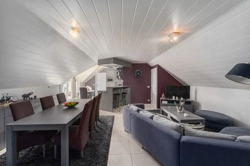 Uitzonderlijke villa-landhuis met bijgebouwen op een prachtig domein. foto 17