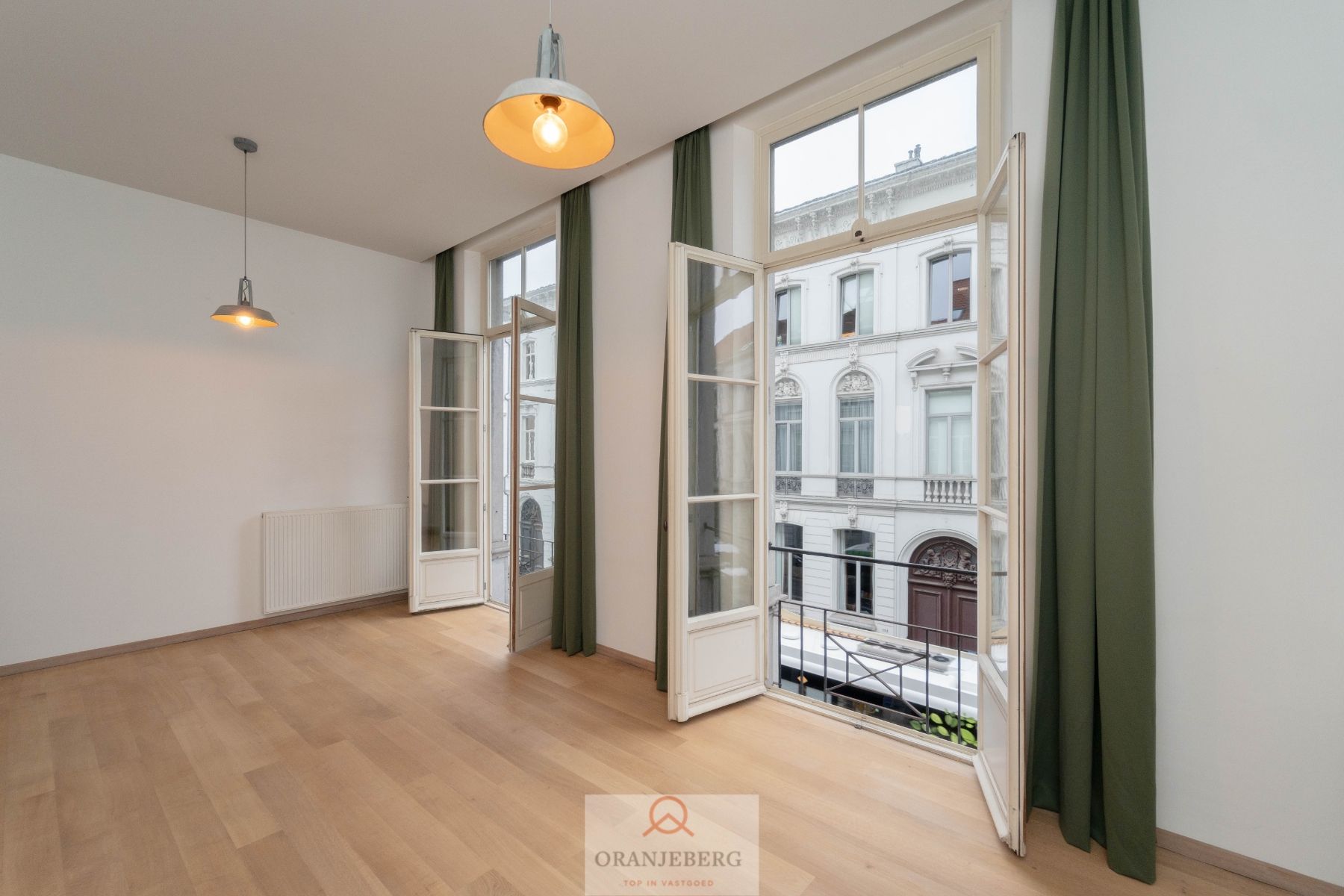 Luxueus ruim twee-slaapkamer appartement in Herenhuis - centrum Gent foto 5