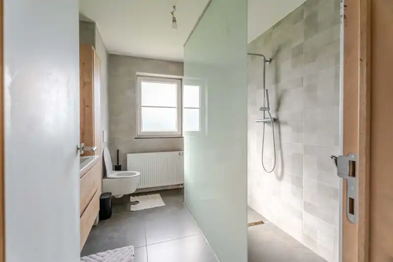 Energiezuinige halfopen woning met 3 slaapkamers. foto 30