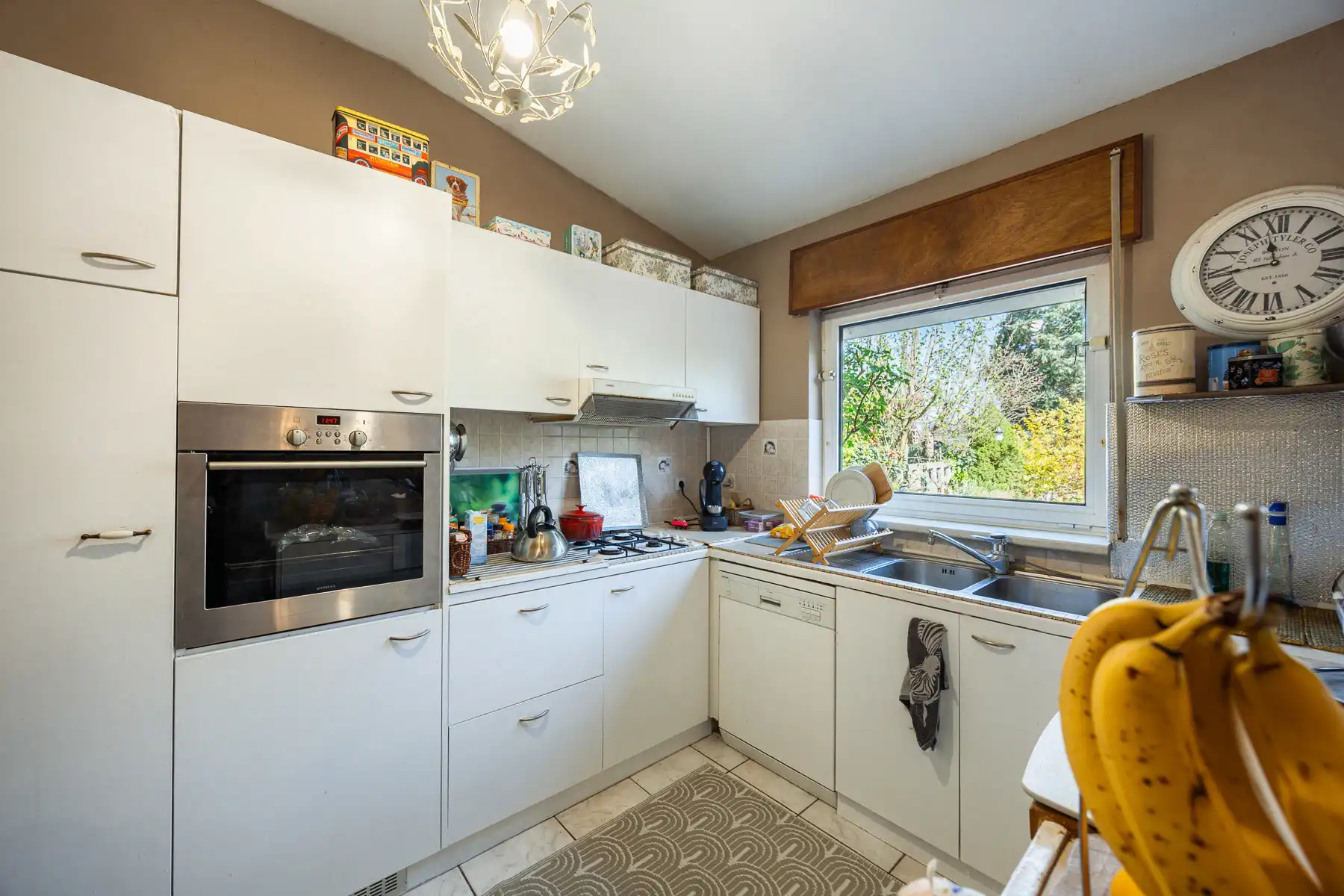 Charmante halfopen bebouwing met tal van mogelijkheden foto 9