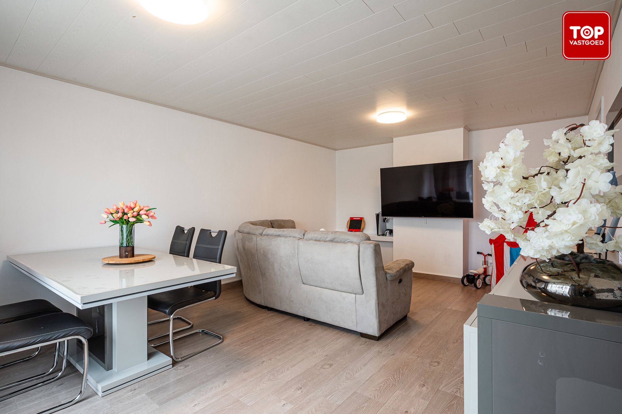 2-slaapkamer appartement met garage. foto 5