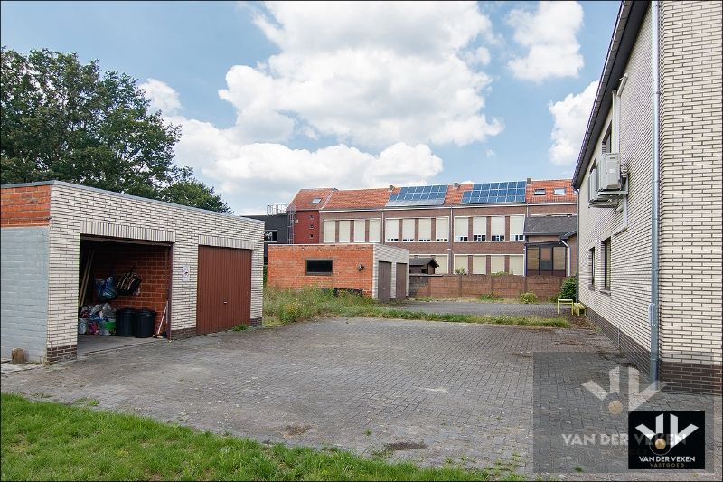 Op te frissen en ruim 2-SLPKAPP op de 1e verdieping  (met uitbreidingsmogelijkheden op zolder) rustig en toch centraal gelegen in het centrum van de Halveweg in Zonhoven foto 12