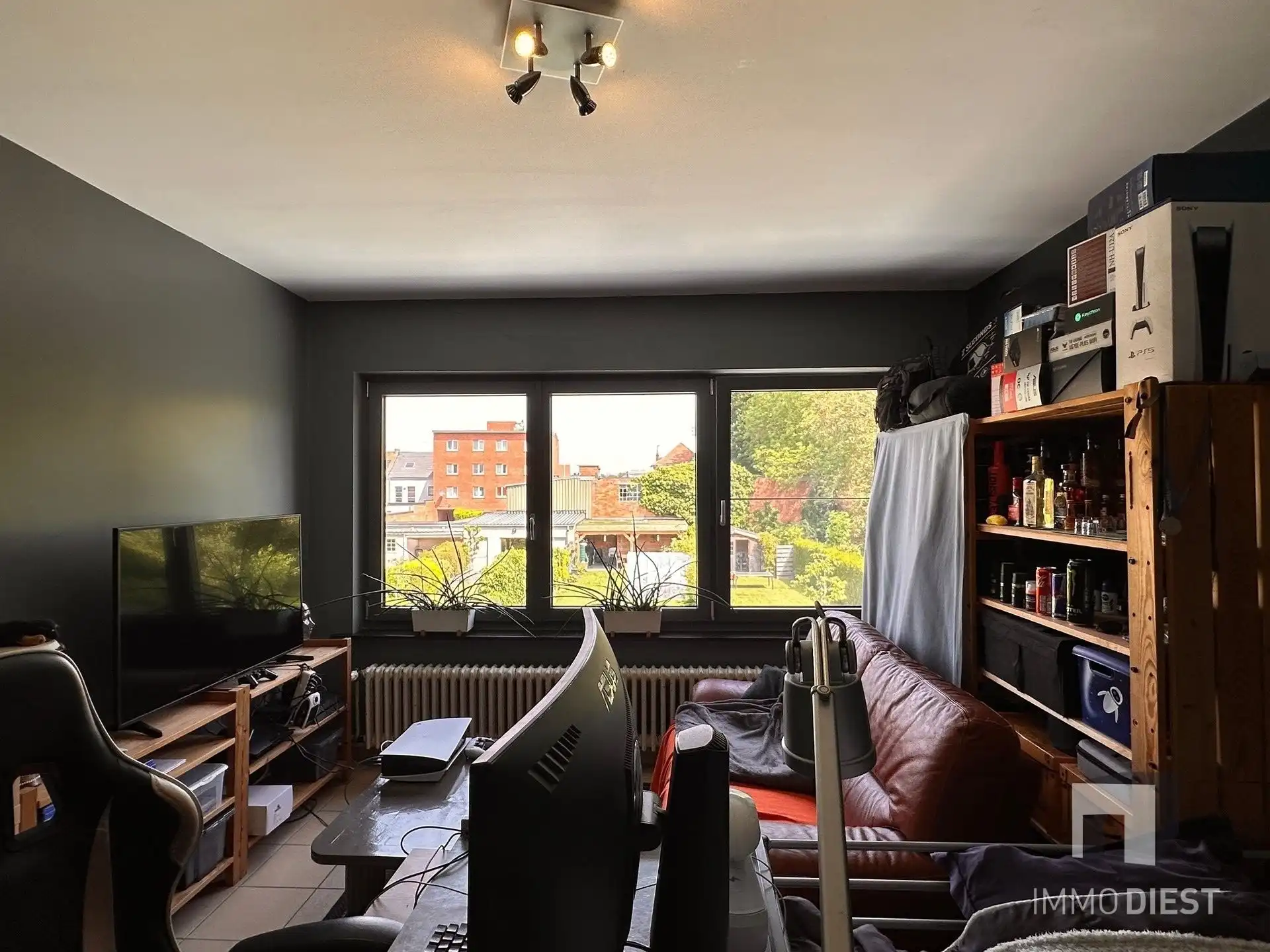 Zonnige woning met 3 slpks, garage en tuin foto 12
