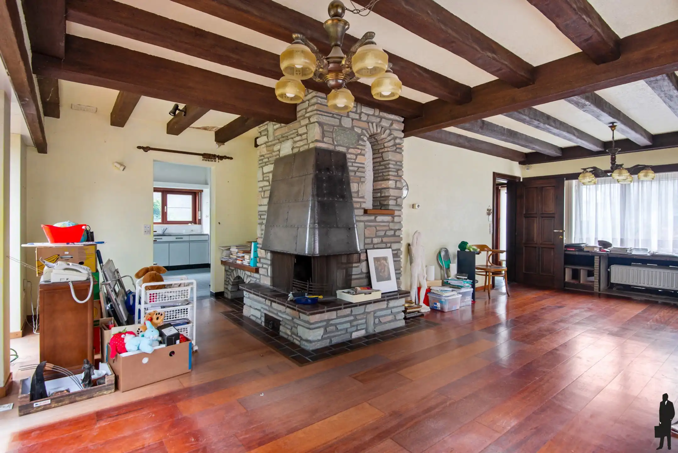 Te renoveren woning met veel mogelijkheden op een toplocatie foto 10