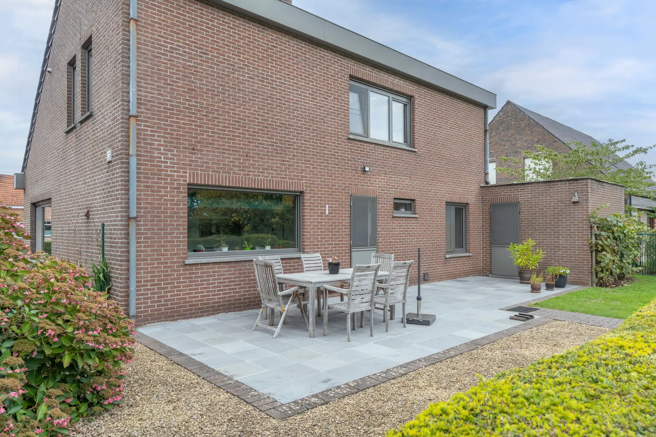 Gunstig gel. instapklare woning op mooi perceel van 1.000 m² foto 34